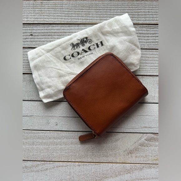 Vintage Coach Bifold water Buffalo Leather Wallet - Picture 1 of 12